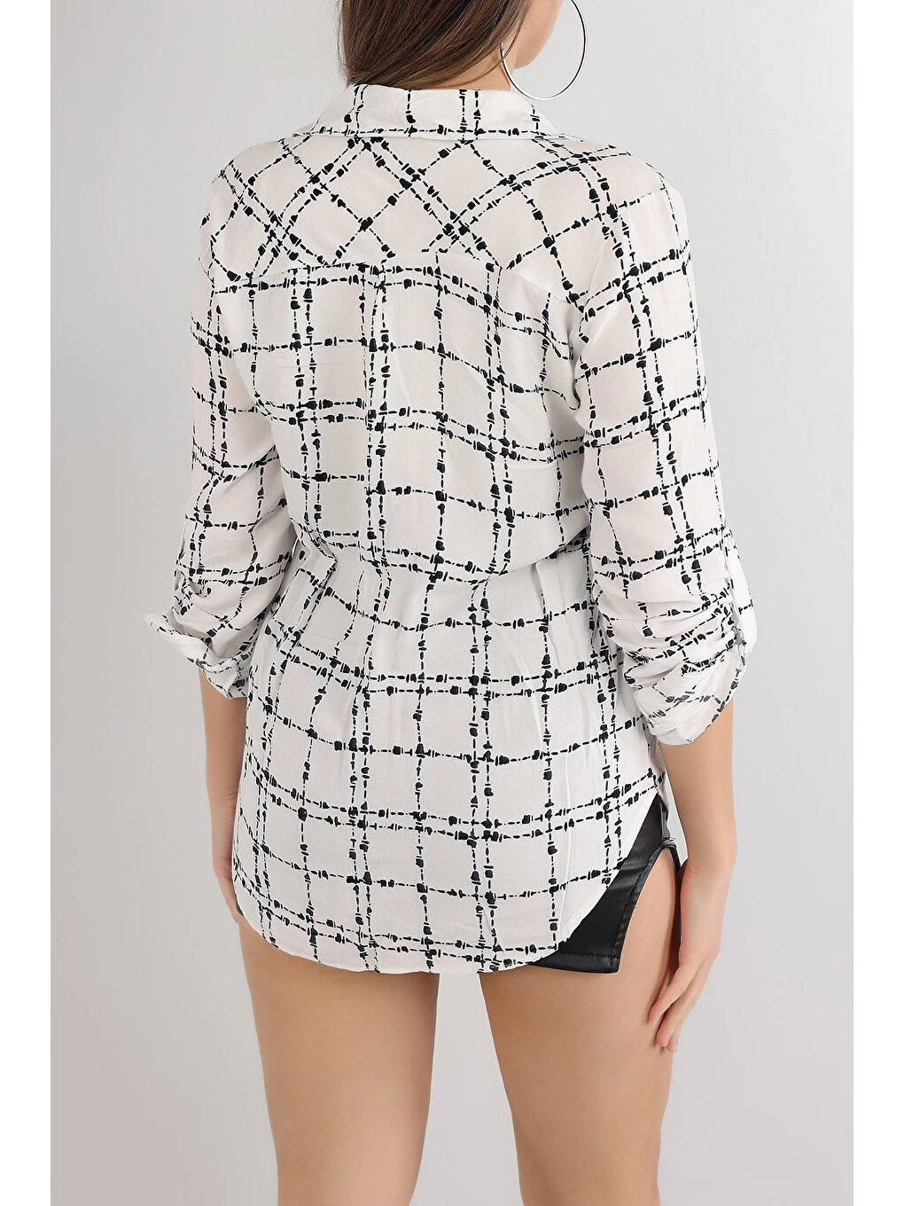 Kadın Beyaz Etnik Desenli Viskon Gömlek HZL25W-BD136391-3