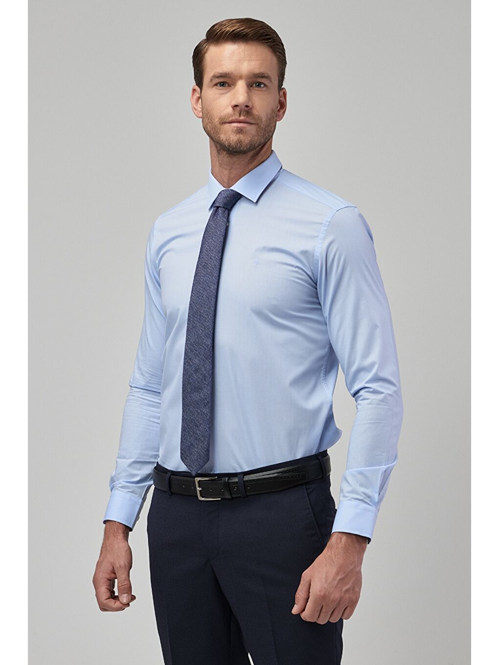 Erkek Açık Mavi Kolay Ütülenebilir Slim Fit Dar Kesim Klasik Yaka Gömlek-1