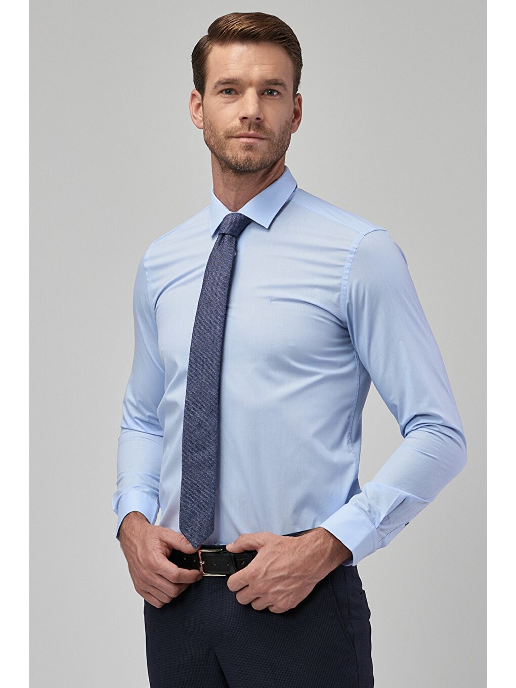 Erkek Açık Mavi Kolay Ütülenebilir Slim Fit Dar Kesim Klasik Yaka Gömlek-2