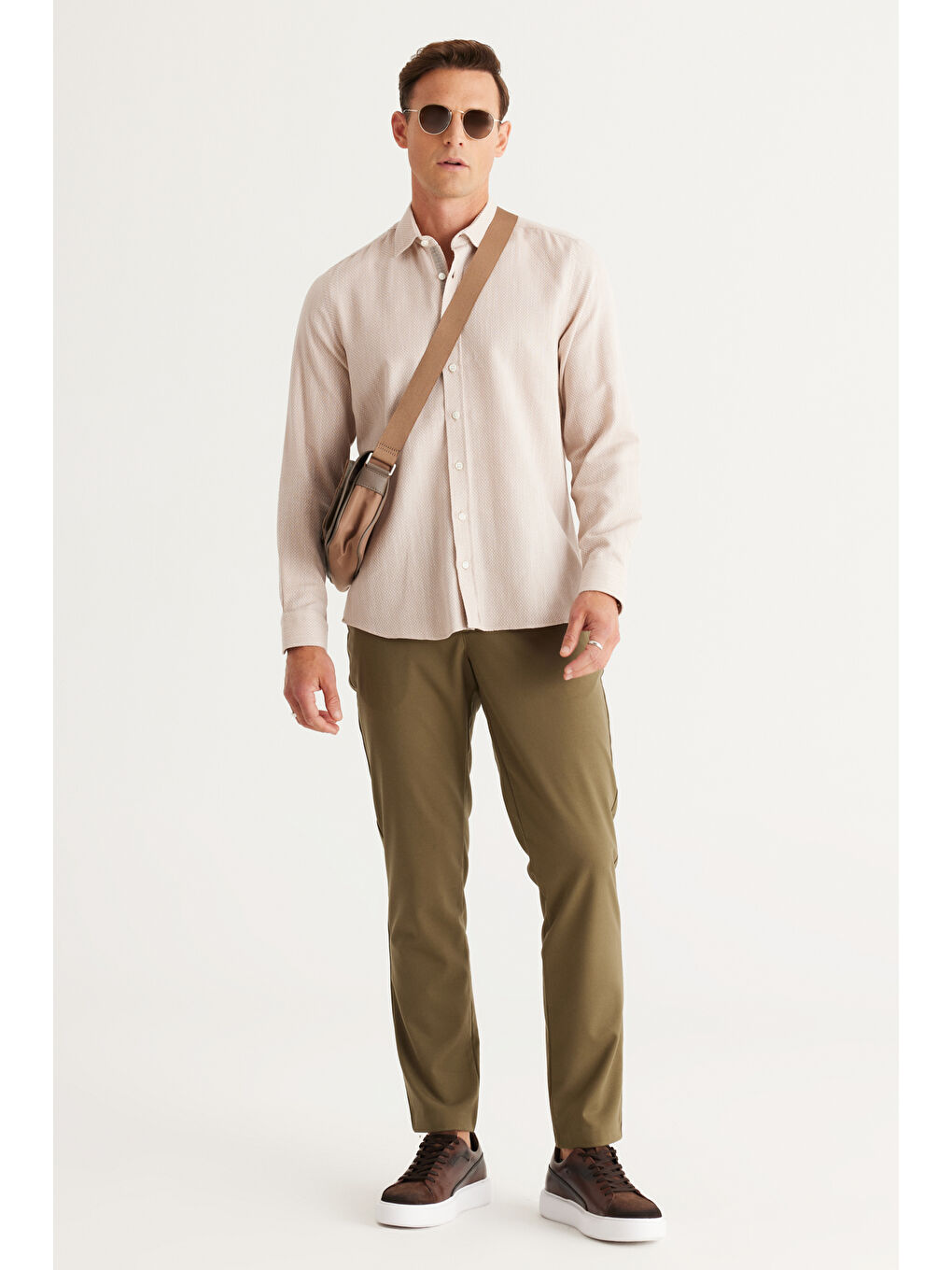 Erkek Bej Slim Fit Dar Kesim Klasik Yaka %100 Pamuk Armürlü Gömlek-1