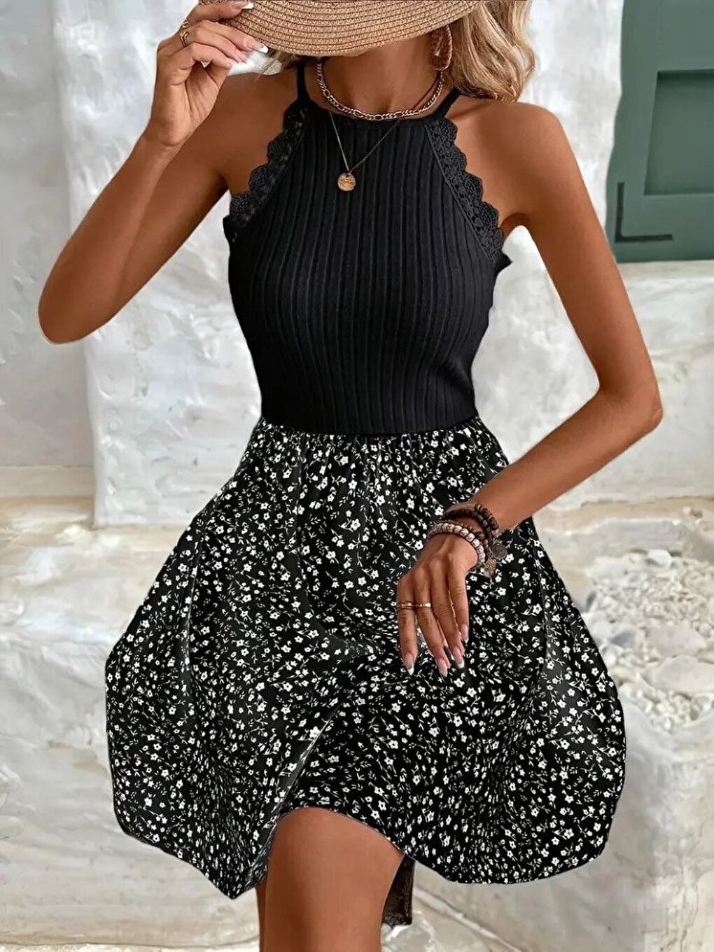 Siyah Kadın Omuzlardan Açık Reglan Kol Detaylı üst Fırfırlı Kaşkorse Alt Süprem Elbise-1