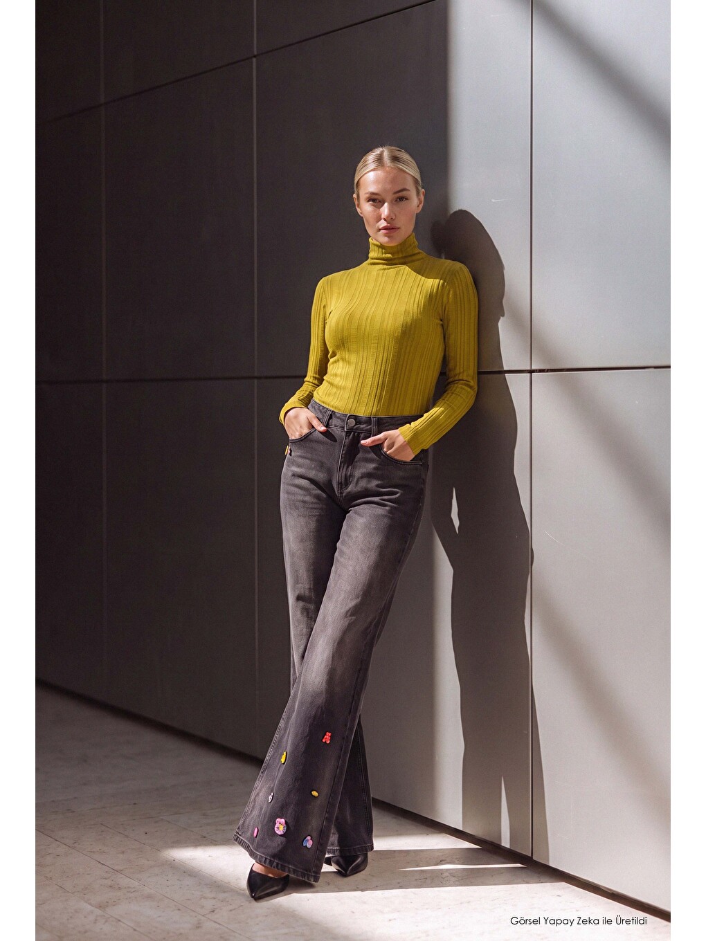 Mavi Kadın Koyu Jean 2w6-195 Flare Fit Emoji Icon Detaylı Tasarım Esnek Kumaş Denim Jean-2