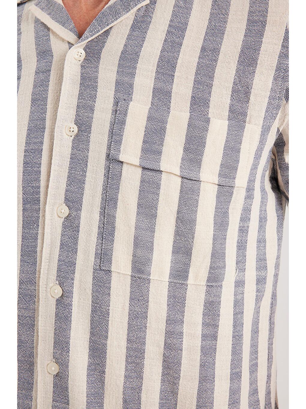 Karışık Erkek Regular Fit Klasik Kesim Kısa Kollu Apaş Yaka Çizgili Cepli %100 Pamuk Gömlek-2