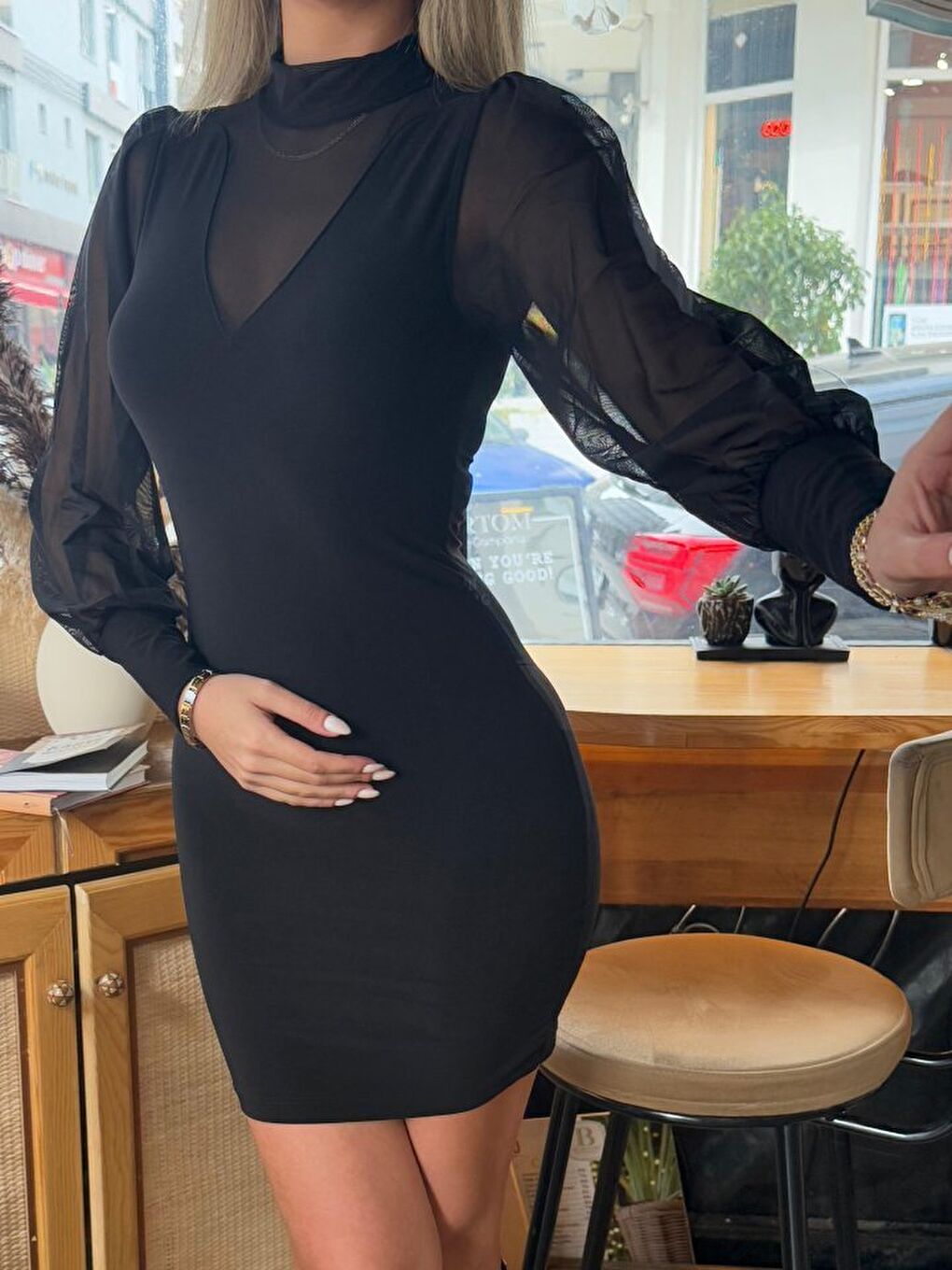 Siyah Kadın Balıkçı Yaka Transparan Detay Fırsat ürün Sandy Kumaş Mini Elbise-1