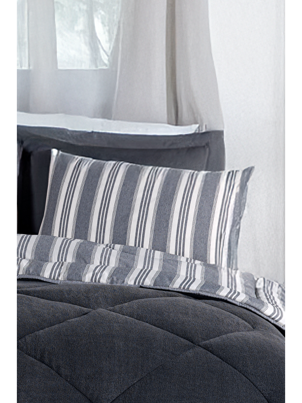 UPSTYLE Comfort Set Yeni Nesil Wellsoft Yorganlı 3 Parça Çift Kişilik Soft Line Antrasit - 1