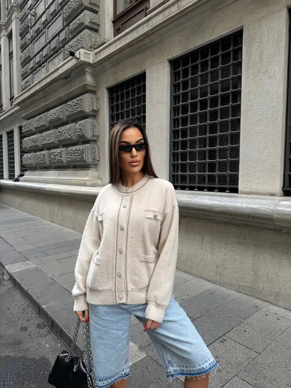 Ekru Düğme Ve Biye Detaylı Çift Cepli Triko Bluz Hırka