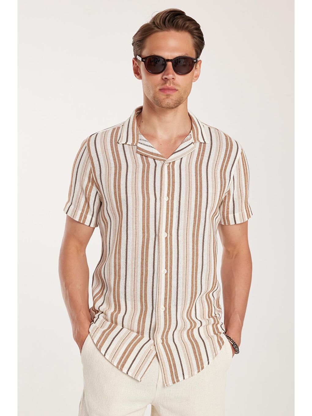 Karışık Erkek Slim Fit Dar Kesim Pamuklu Rahat Kullanım Çizgili Kısa Kollu Apaş Yaka Gömlek-1