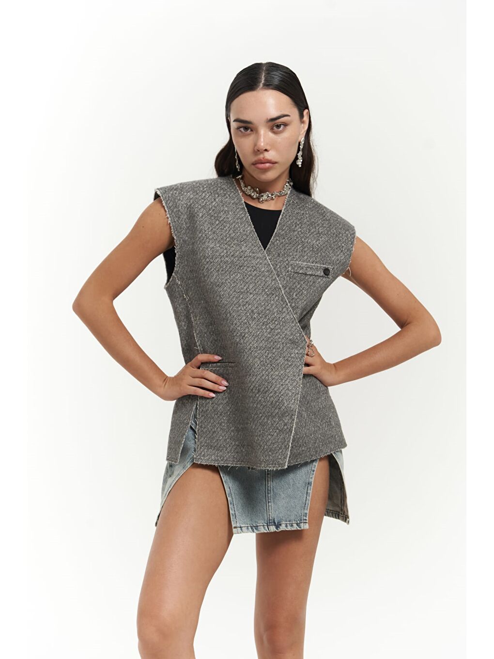 Faven Gri Yan Yırtmaç Detay Yelek-2