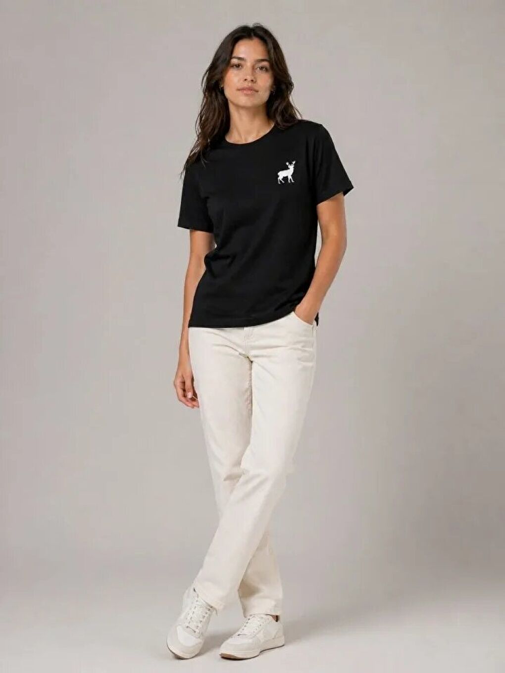 Minimal Geyik Logolu Tişört Bisiklet Yaka Kısa Kol Yazlık T-Shirt - Siyah-1