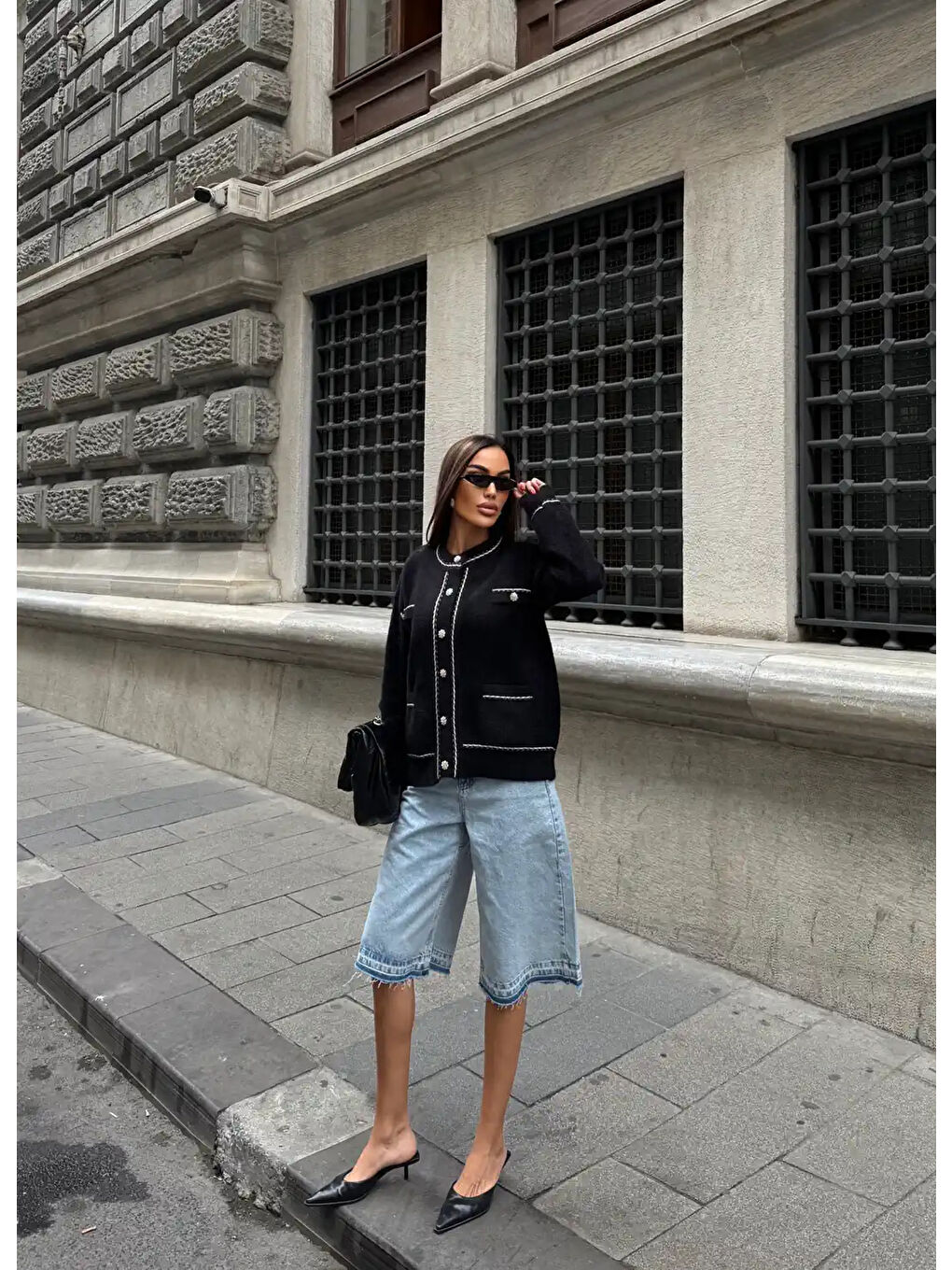 Siyah Düğme Ve Biye Detaylı Çift Cepli Triko Bluz Hırka-3