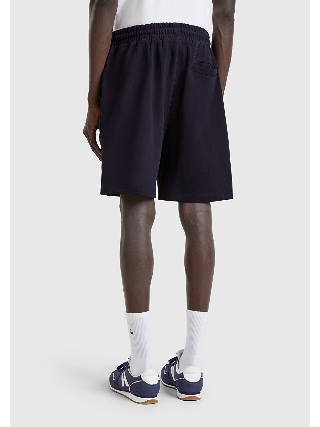 Erkek Lacivert %100 Pamuk Logo Detaylı Beli Büzgü İpli Bermuda Şort-2
