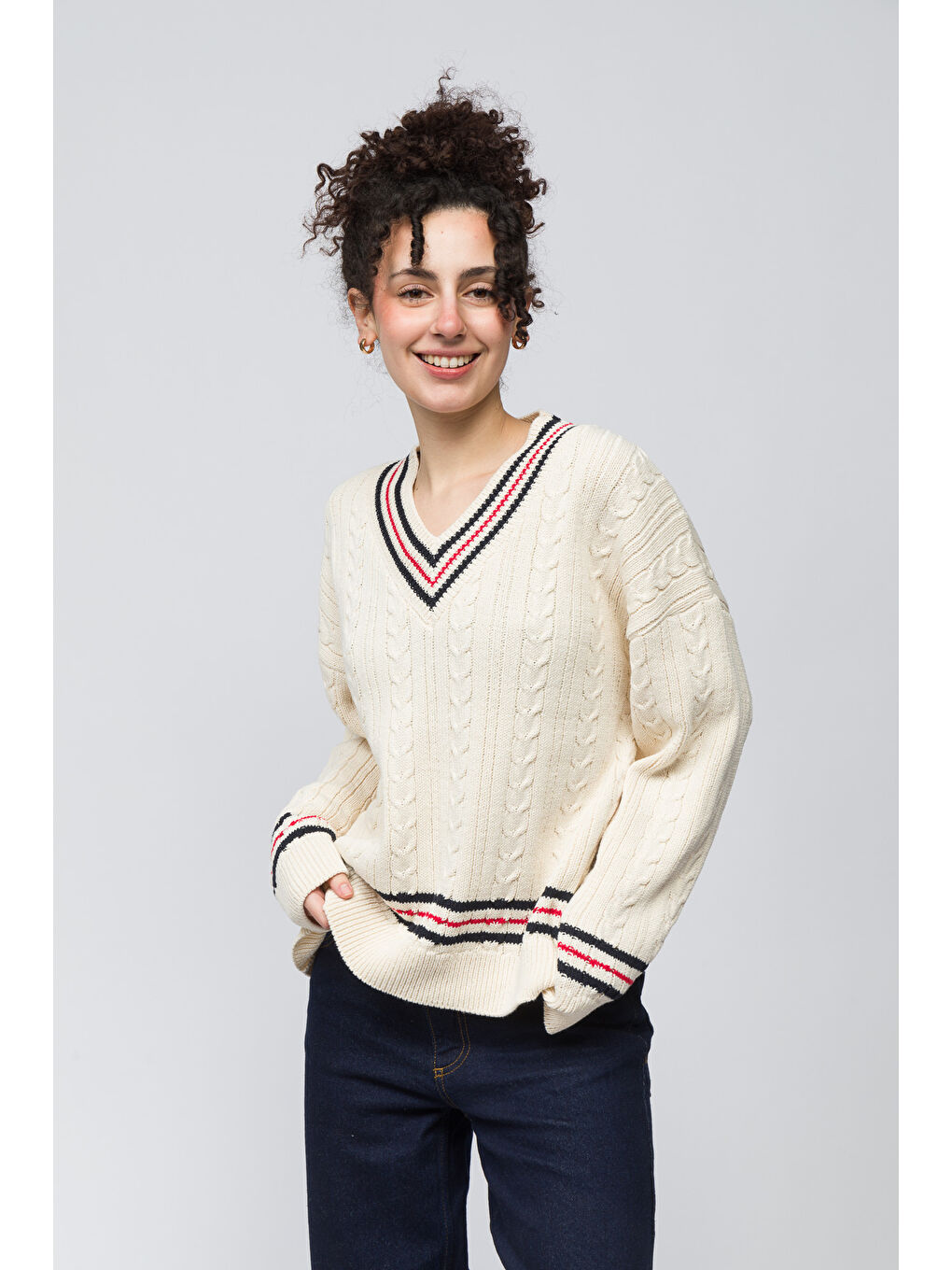 Stokholm   V Yaka Uzun Kollu ve Çizgi Detaylı Kazak   Ekru Renk