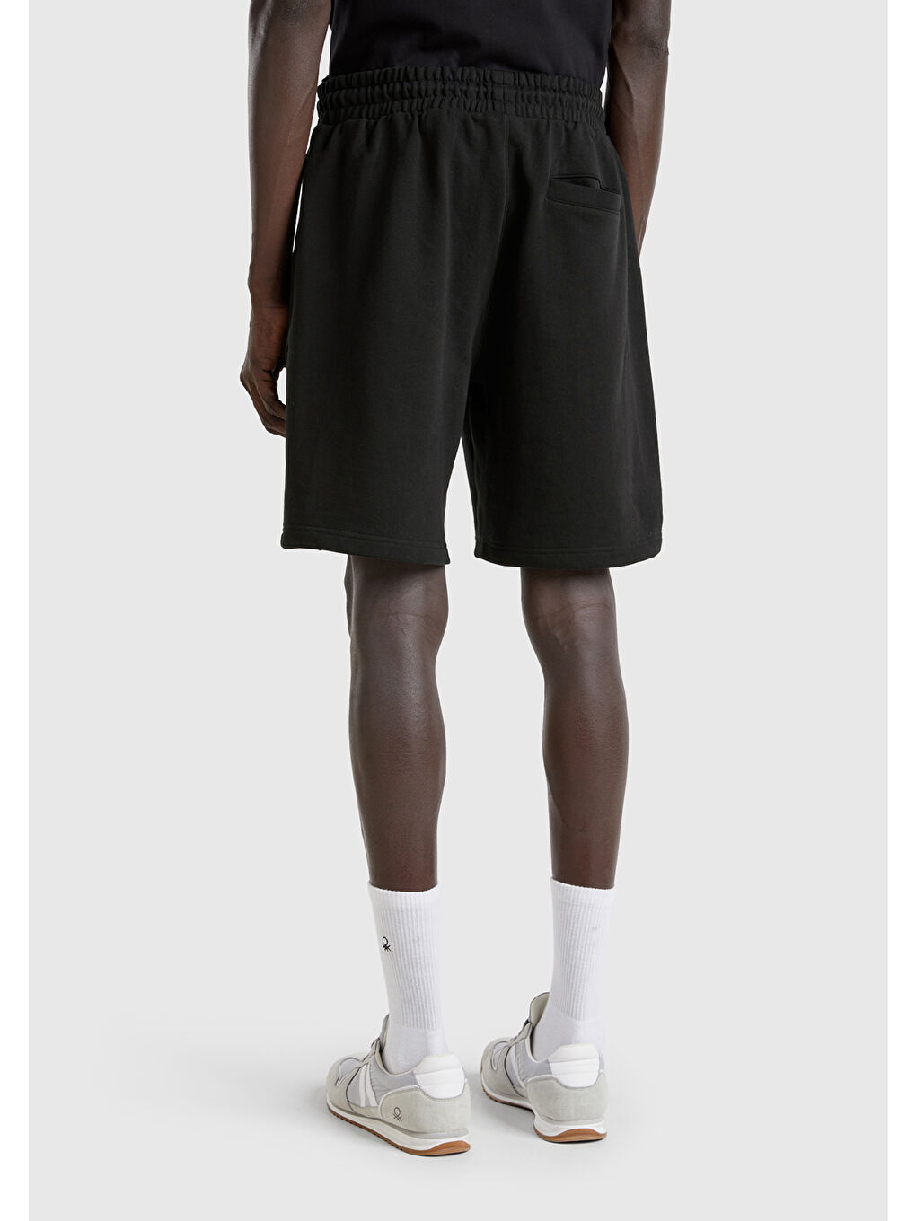 Erkek Siyah %100 Pamuk Logo Detaylı Beli Büzgü İpli Bermuda Şort-2