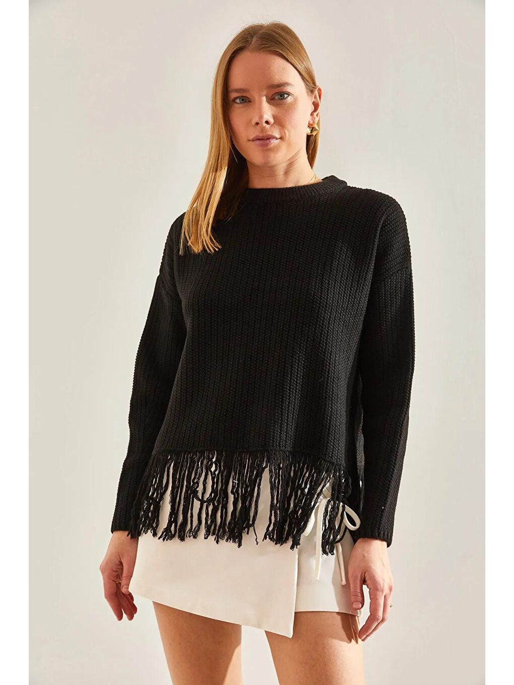 Siyah Kadın Etek Ucu Püsküllü Triko Kazak-4