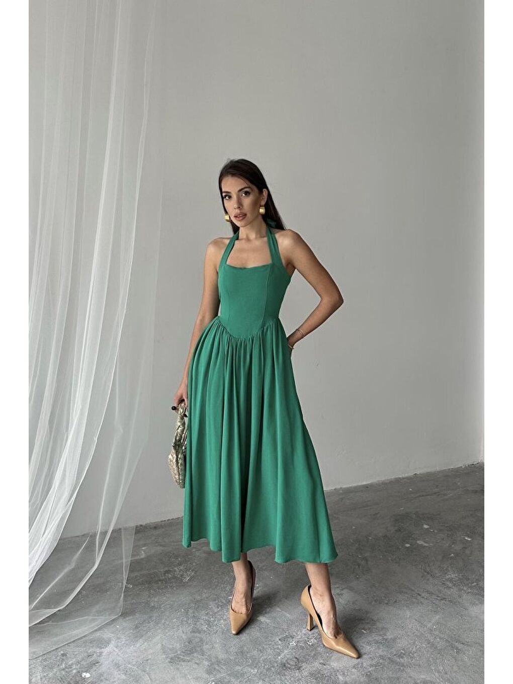 Yeşil Boyundan Bağlamalı Keten Elbise-1