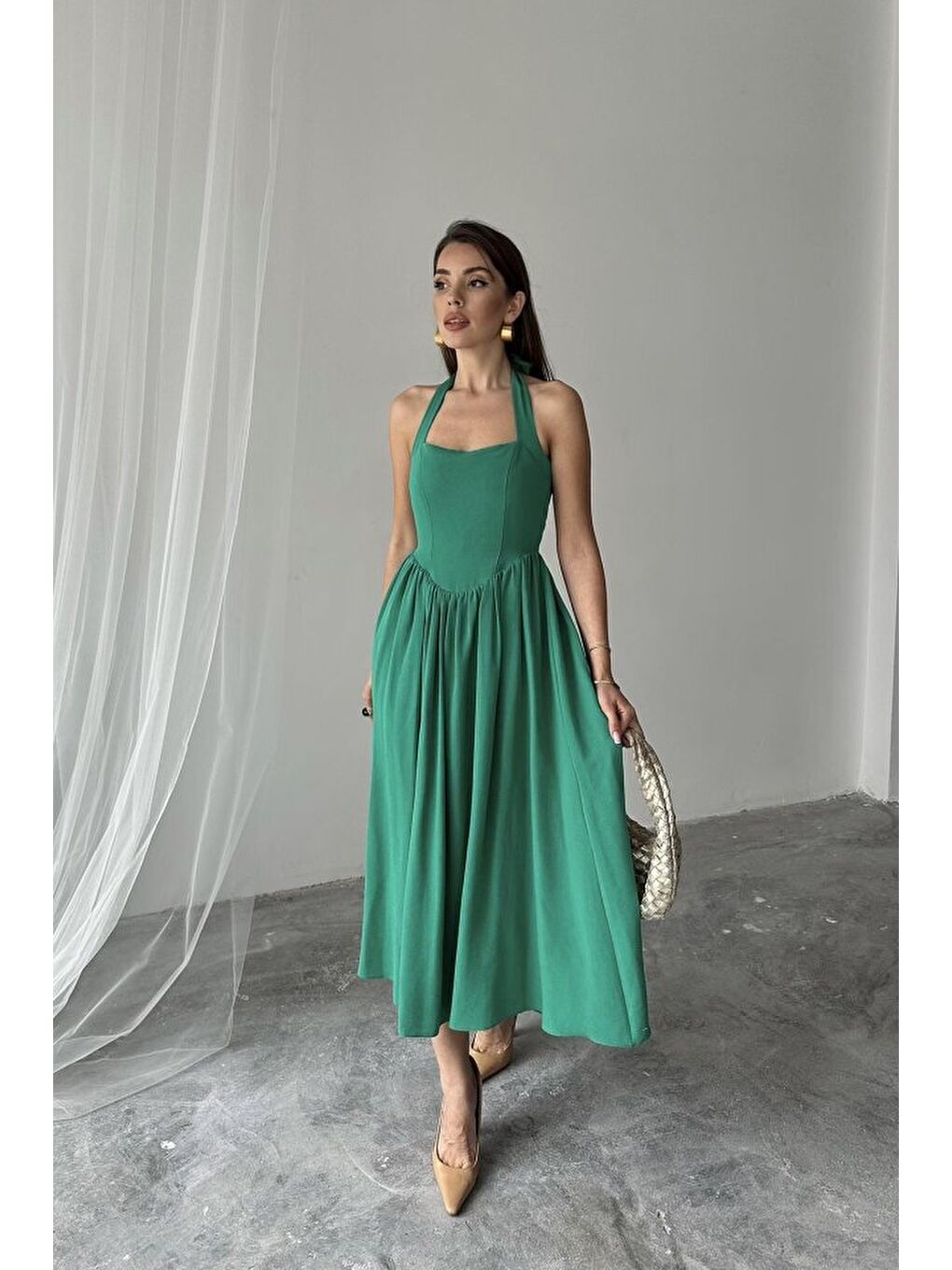 Yeşil Boyundan Bağlamalı Keten Elbise-2
