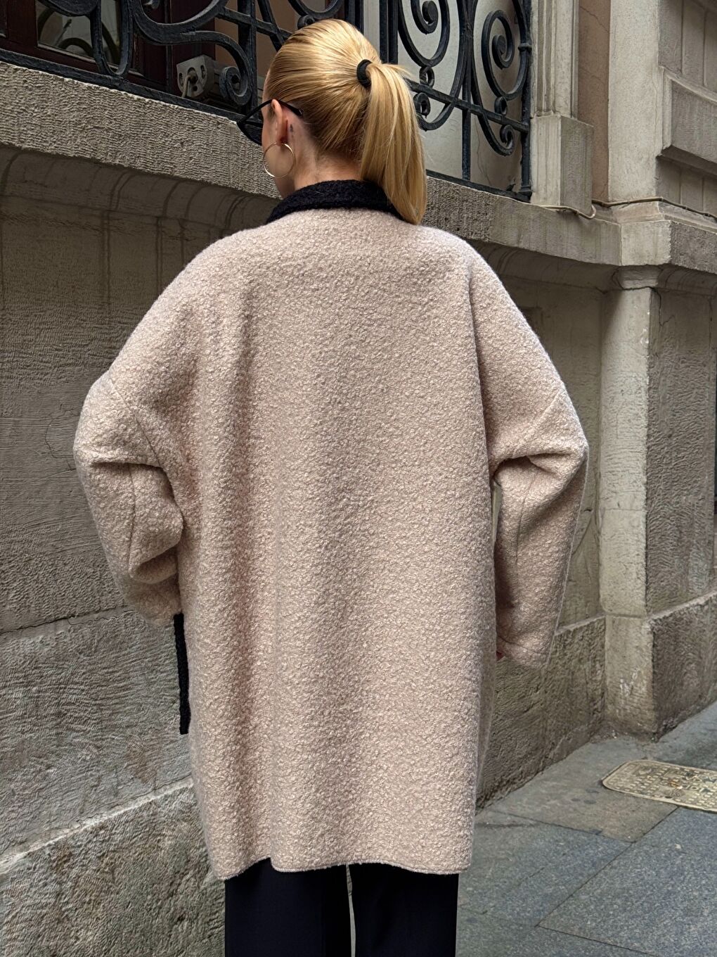 Buklet Kumaş Yaka Detay Düğmeli Mont Bej-3