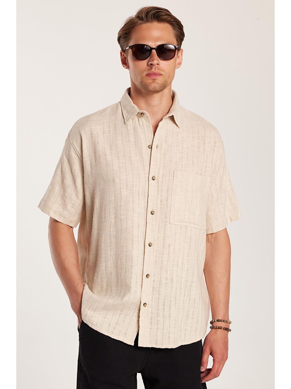 Bej Erkek Relax Fit Premium Seri Pamuklu Keten Kısa Kollu Cepli Spor Yaka Taş Gömlek