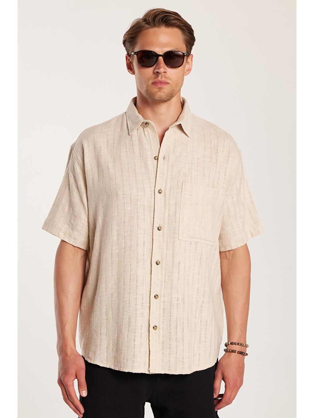 Bej Erkek Relax Fit Premium Seri Pamuklu Keten Kısa Kollu Cepli Spor Yaka Taş Gömlek-3
