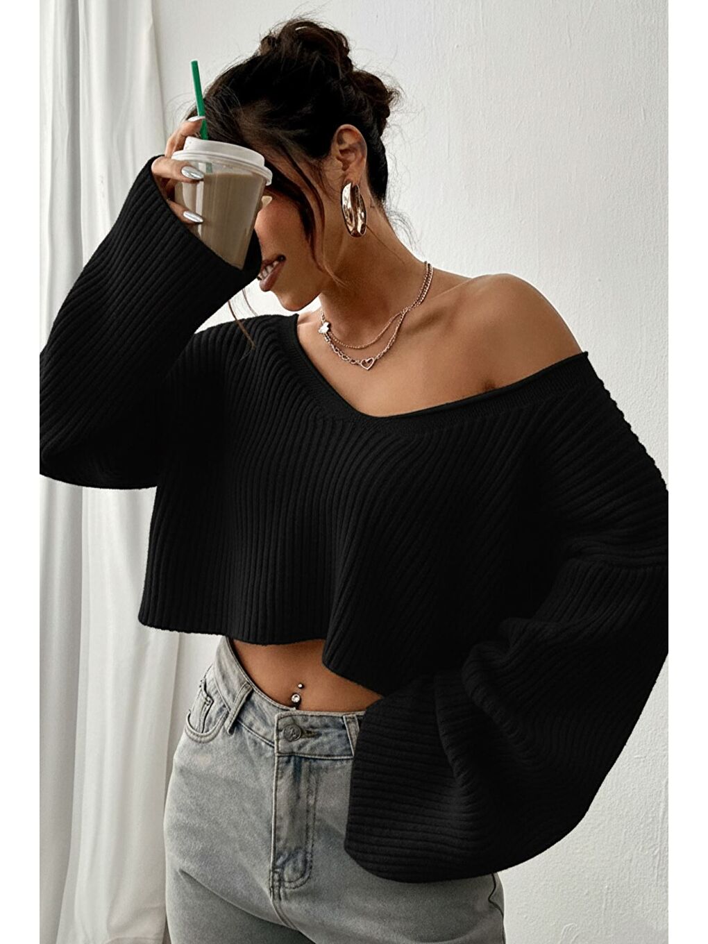 Siyah V Yaka Crop Top Salaş Triko Bluz-4