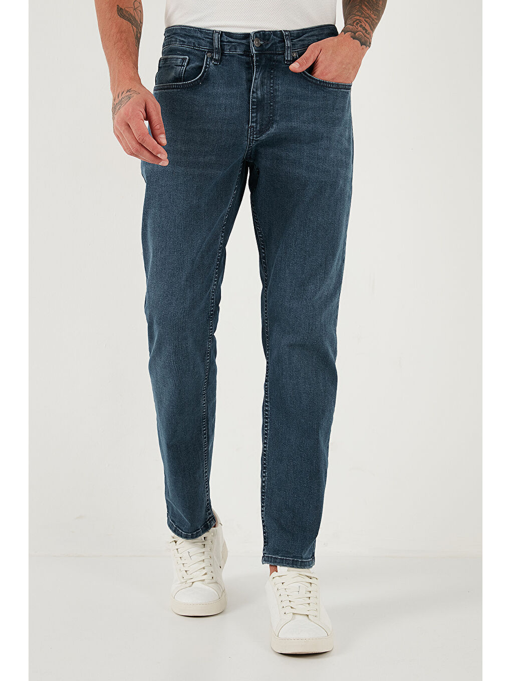 Mavi Pamuklu Comfort Fit Normal Bel Boru Paça Jeans 4412C02TEXAS-1