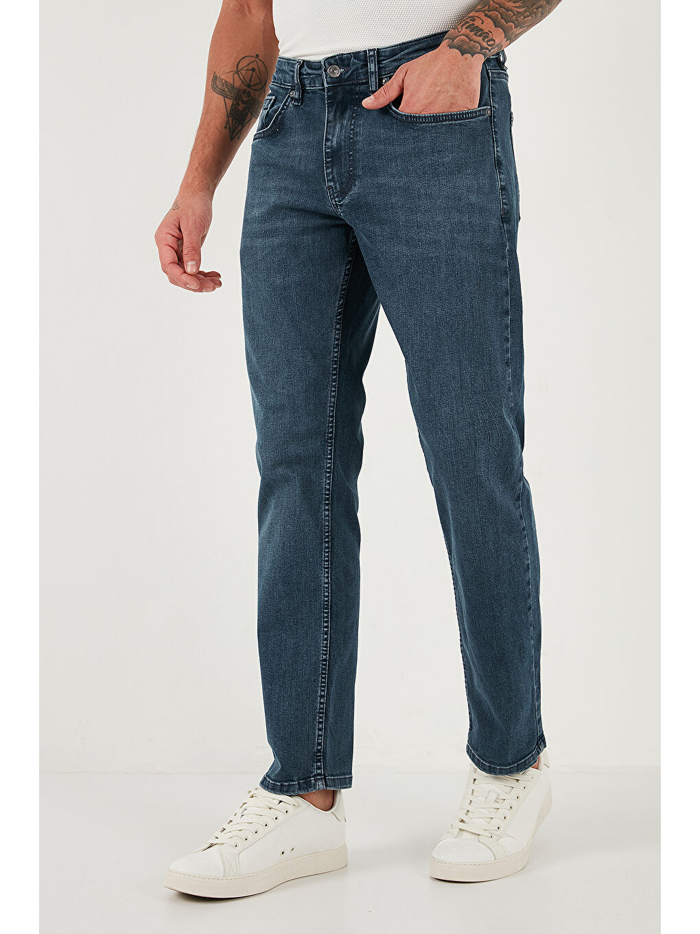 Mavi Pamuklu Comfort Fit Normal Bel Boru Paça Jeans 4412C02TEXAS-2