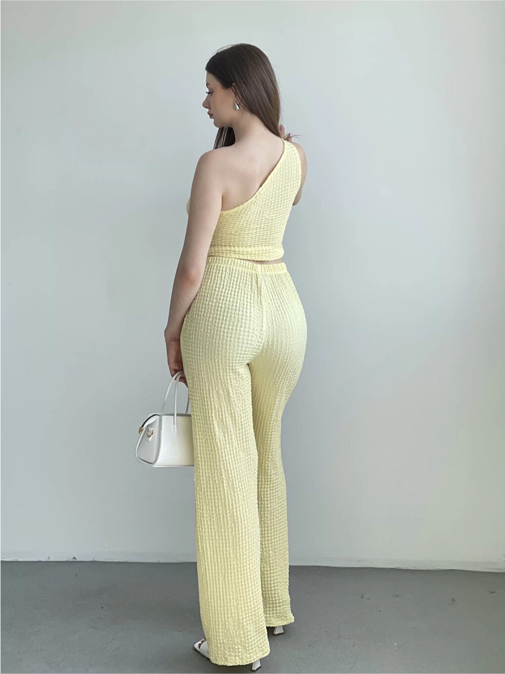 Kadın Sarı Beli Lastilkli Gofre Kumaş Pantolon HZL24S-ZK13261-3