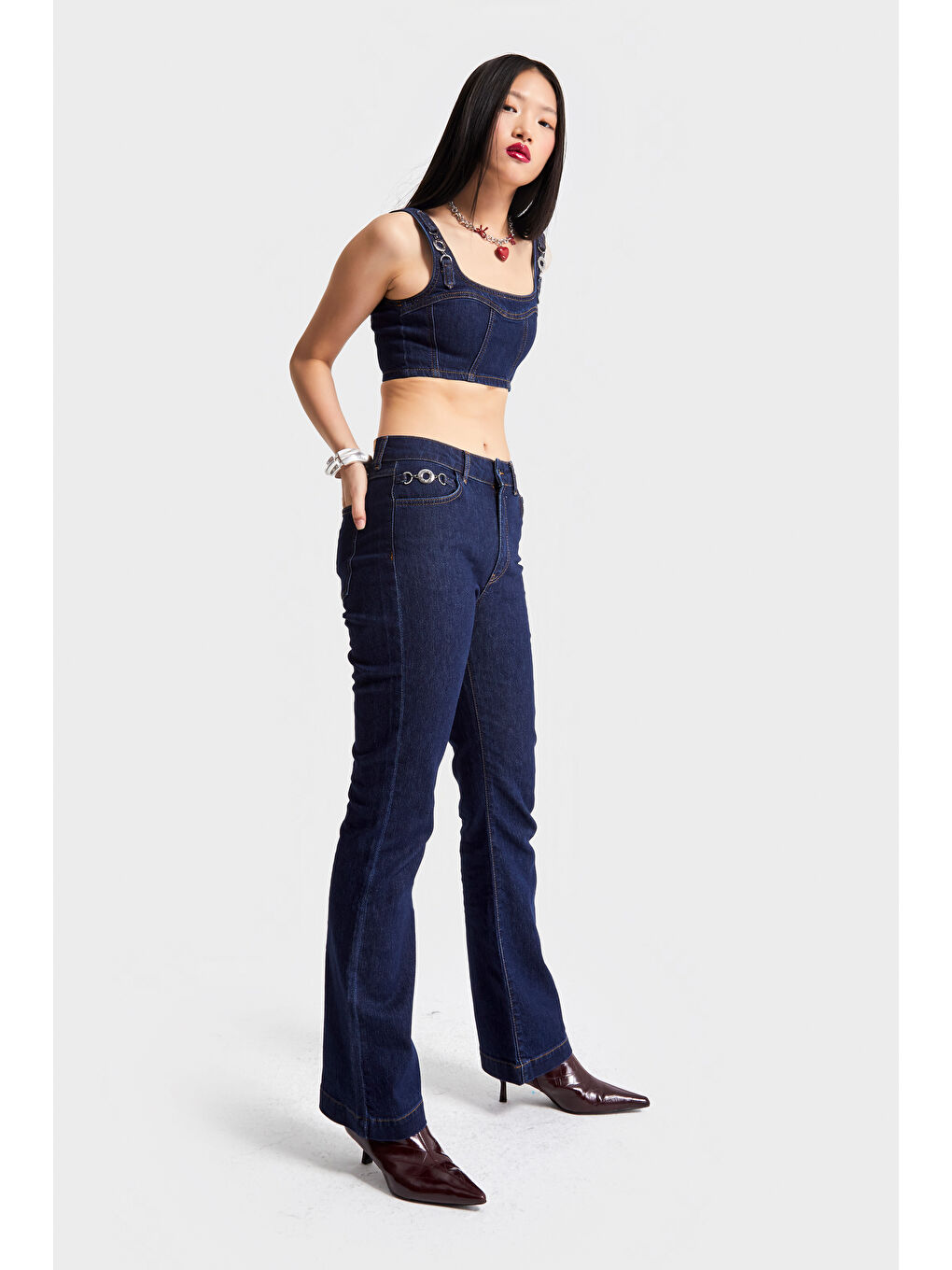 Kadın Lacivert Renk 19w5-33 Yüksek Bel Flare Fit Aksesuar Detaylı Esnek Kumaş Tasarım Denim Jean