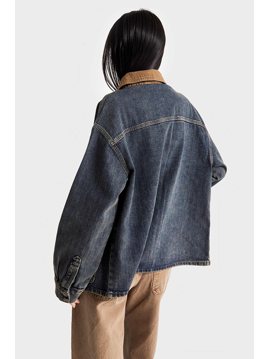 Mavi Kadın Jean Rengi 2w5-8 Oversize Önü Düğmeli Yaka Detaylı Tasarım Denim Ceket-4