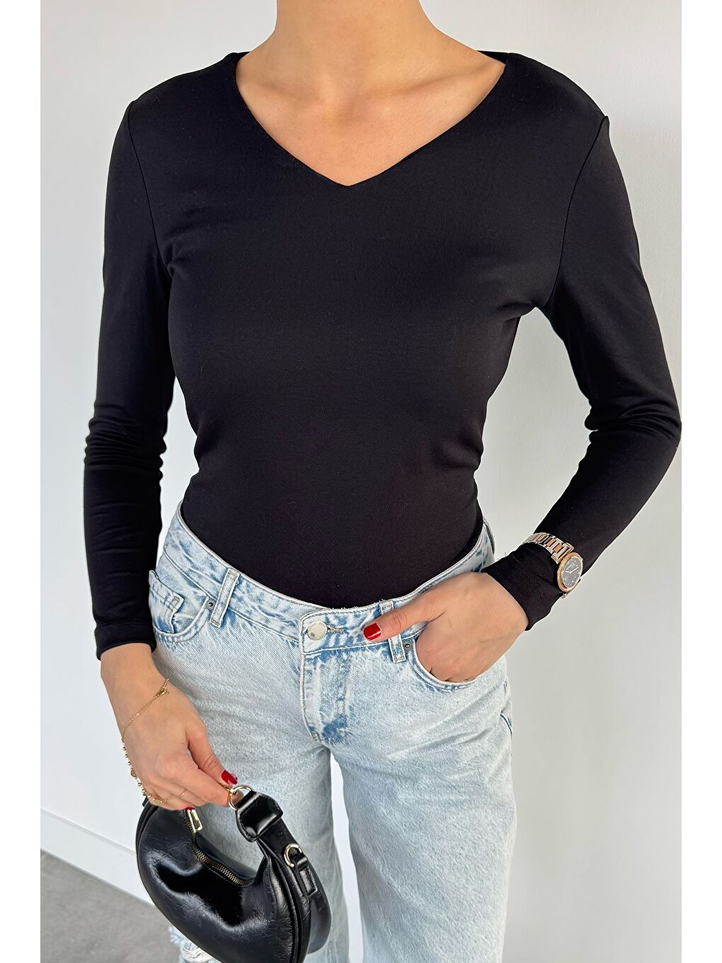Siyah V Yaka Basıc Bluz-1
