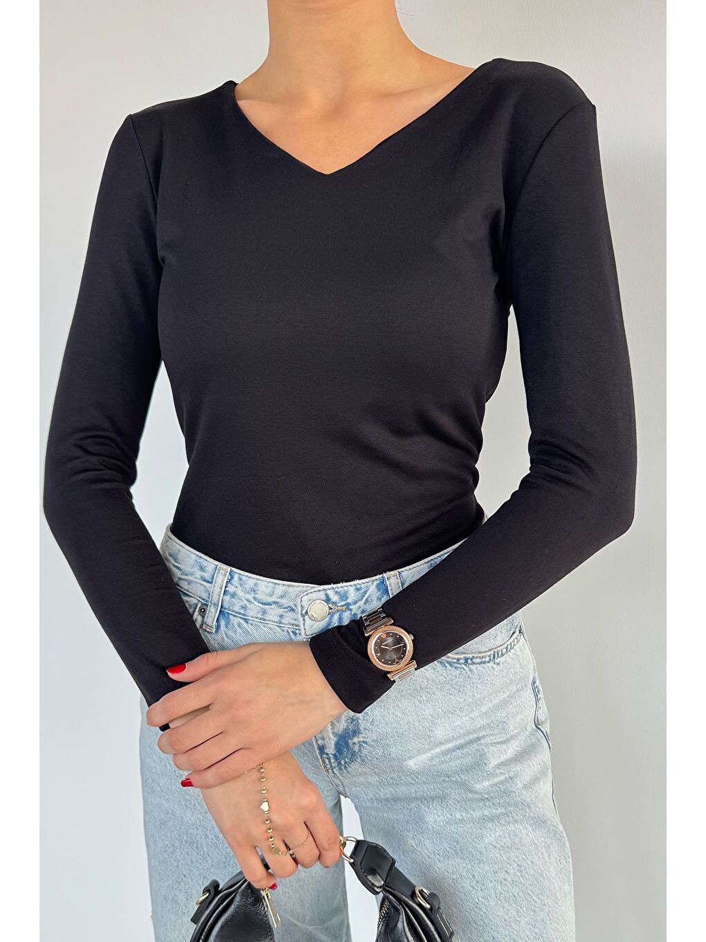 Siyah V Yaka Basıc Bluz-2