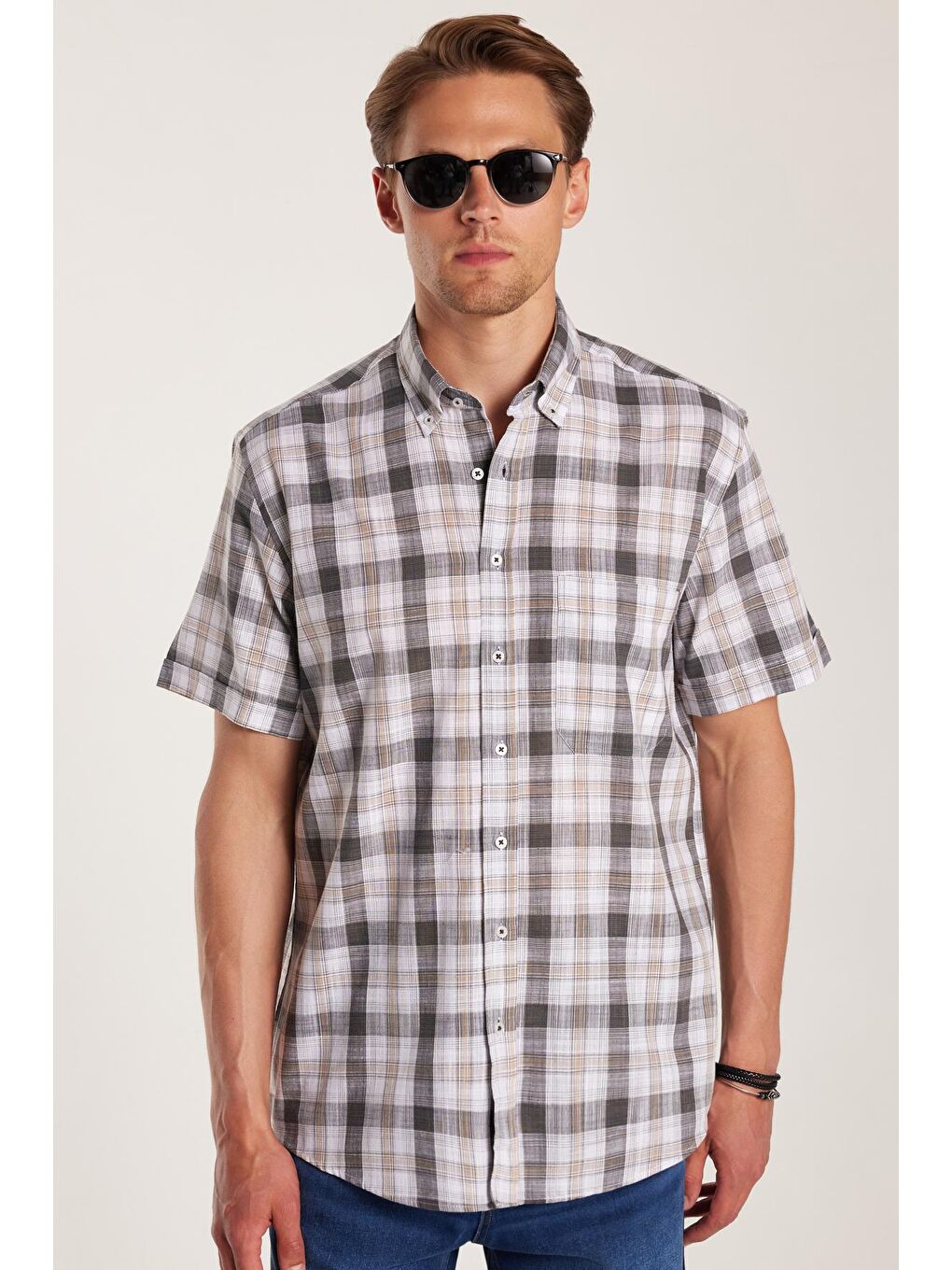 Karışık Erkek Regular Fit Klasik Kesim %100 Pamuk Keten Doku Cepli Kareli Kısa Kollu Düğmeli Yaka Gömlek-3