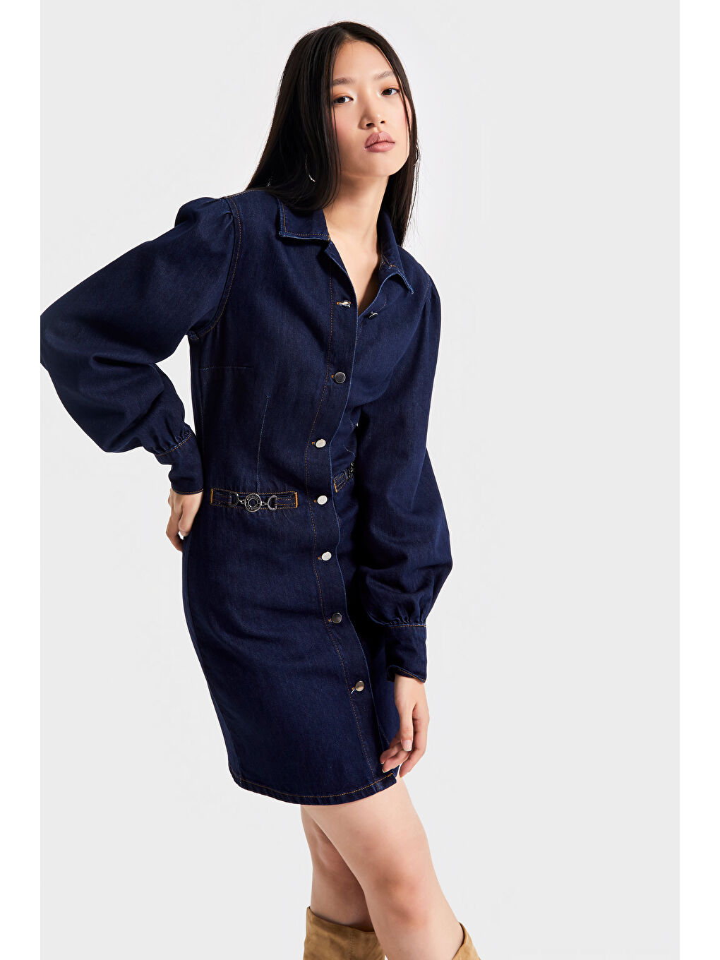 Kadın İndigo Renk 7w5-50 Önü Düğmeli Kemer Detaylı 86cm Tasarım Denim Elbise-4