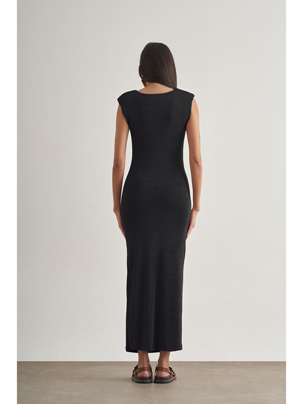 Yan büzgü Detaylı Vatkalı Uzun Kolsuz Siyah Bodycon Elbise-2