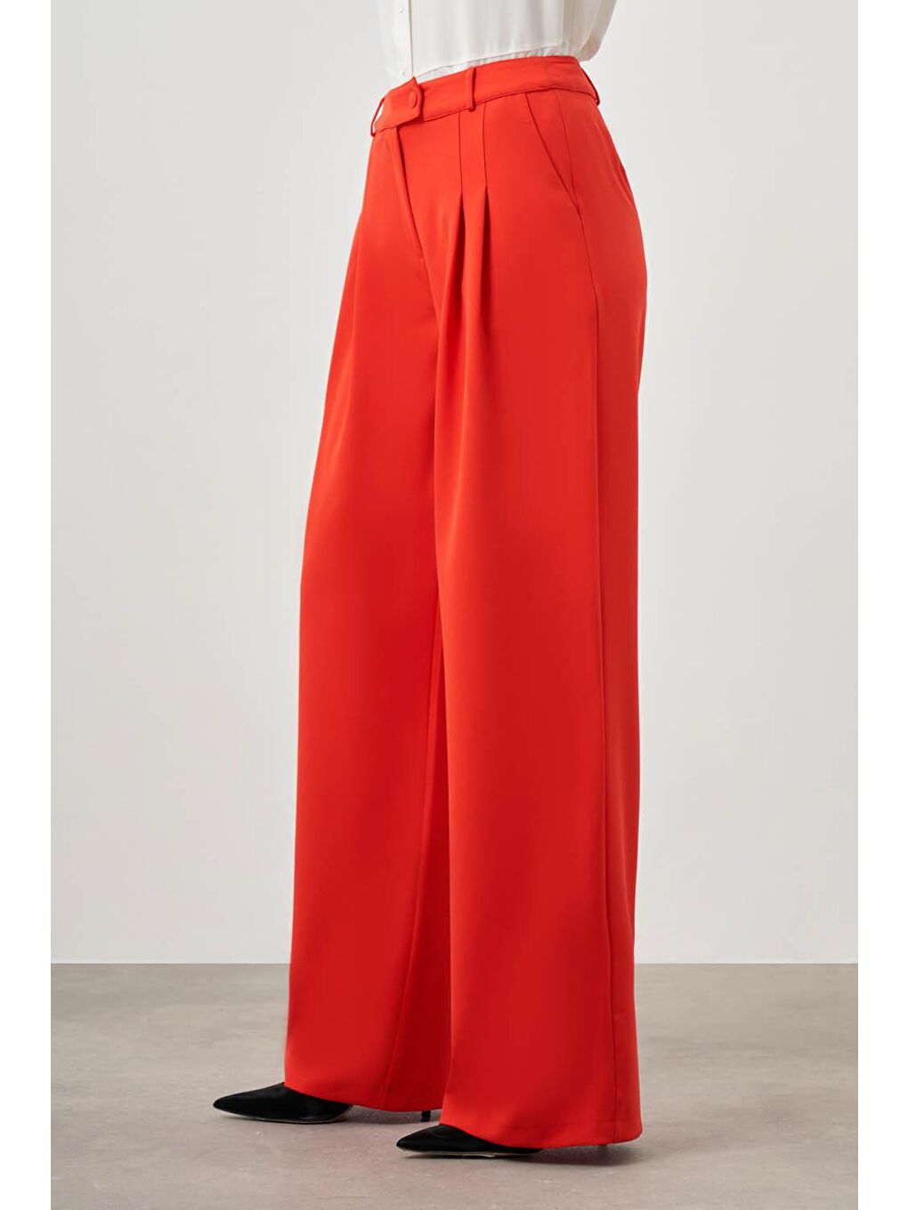 Kırmızı Pileli Double Nar Çiçeği Pantolon-1