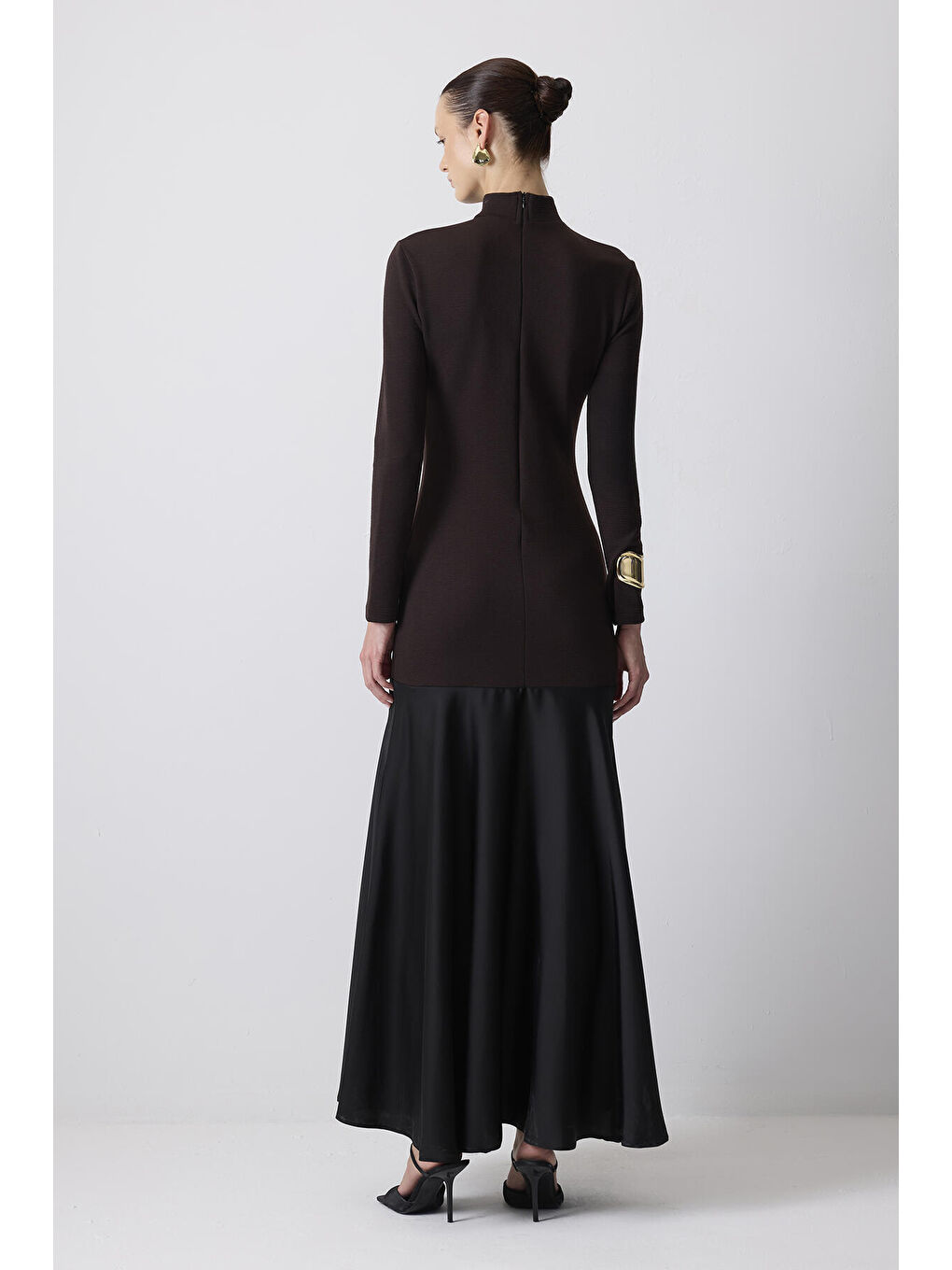 Kahverengi Saten Garnili Elbise-3