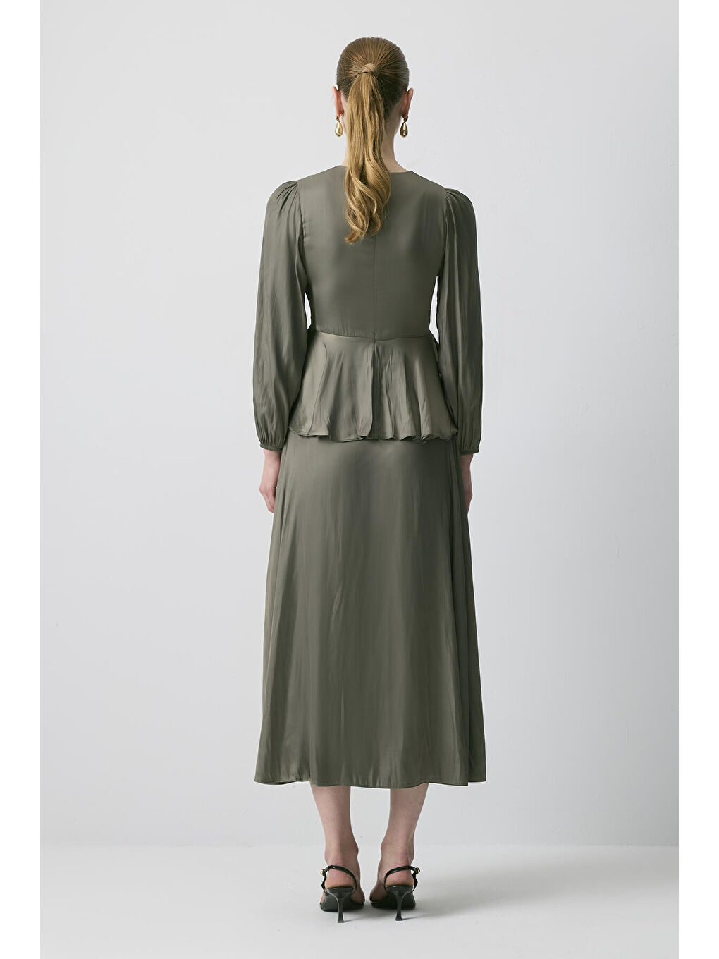 Haki Önden Bağlamalı Saten Bluz Etek Takım-3