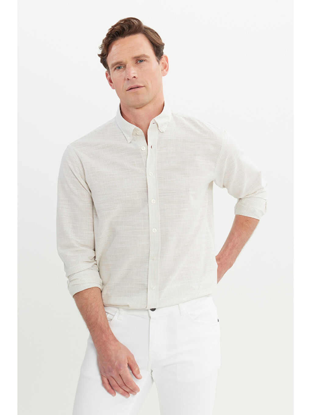 Erkek Bej %100 Pamuk Comfort Fit Rahat Kesim Düğmeli Yaka Çizgili Gömlek