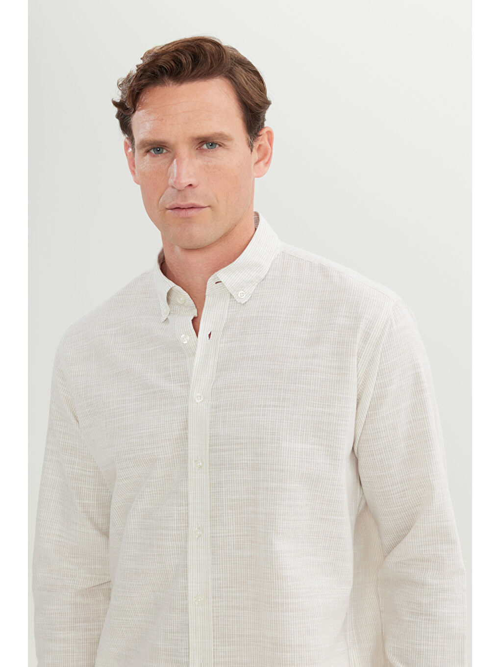 Erkek Bej %100 Pamuk Comfort Fit Rahat Kesim Düğmeli Yaka Çizgili Gömlek-3