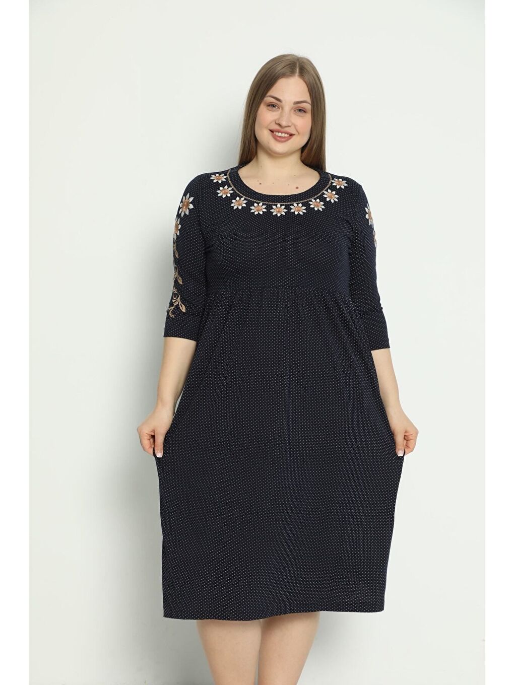 Lacivert Kadın Desenli Cepli Nakış Detaylı Büyük Beden Penye Modal Pamuklu Elbise-4