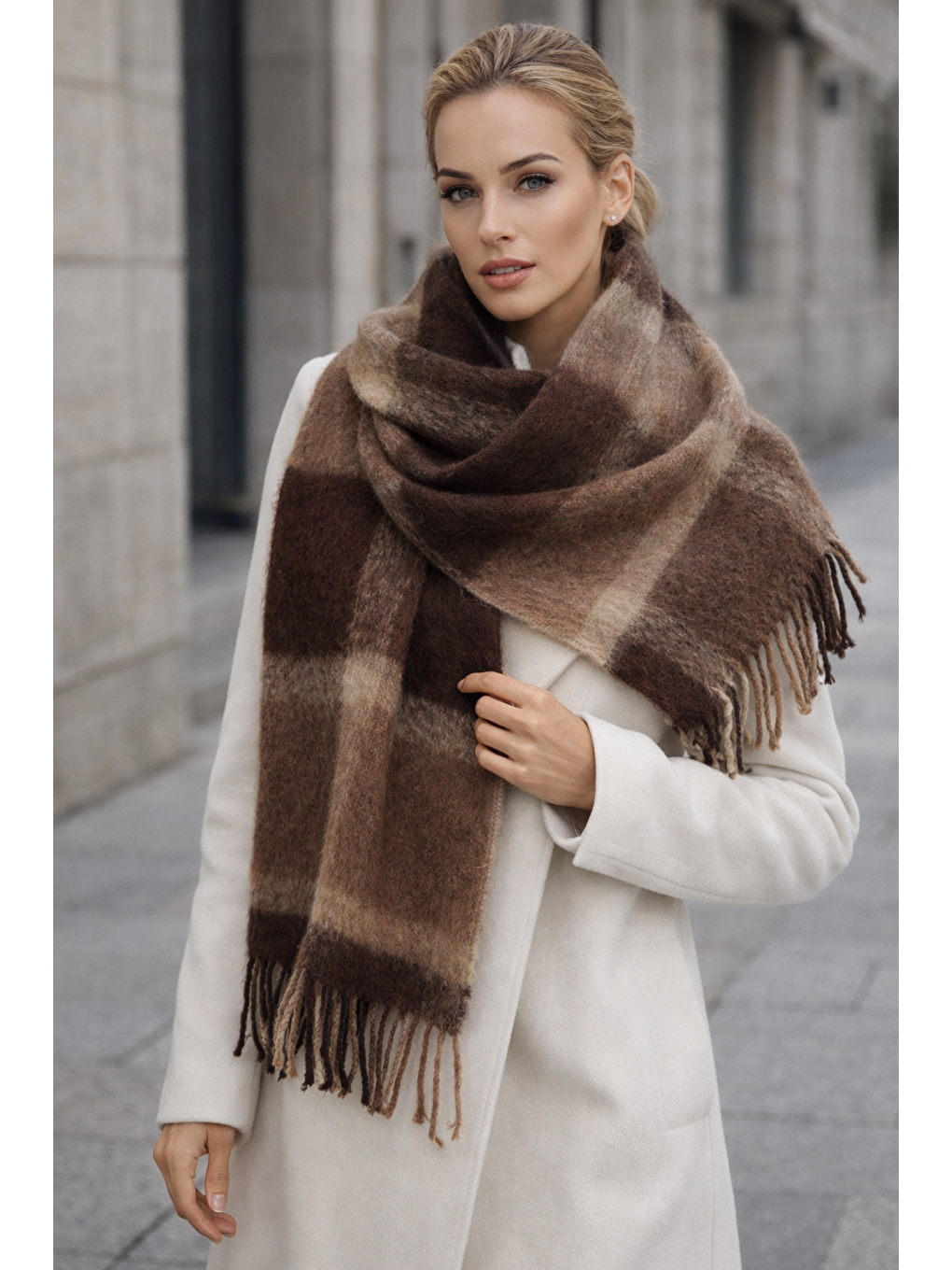 Kadın Kahverengi Ekose Desenli Atkı-Şal SAL1304-2