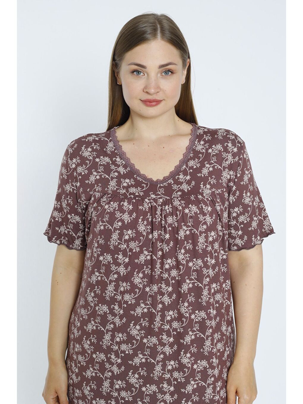 Kahverengi Desenli Dantelli Kısa Kollu Esnek Viskon Büyük Beden Gecelik-1