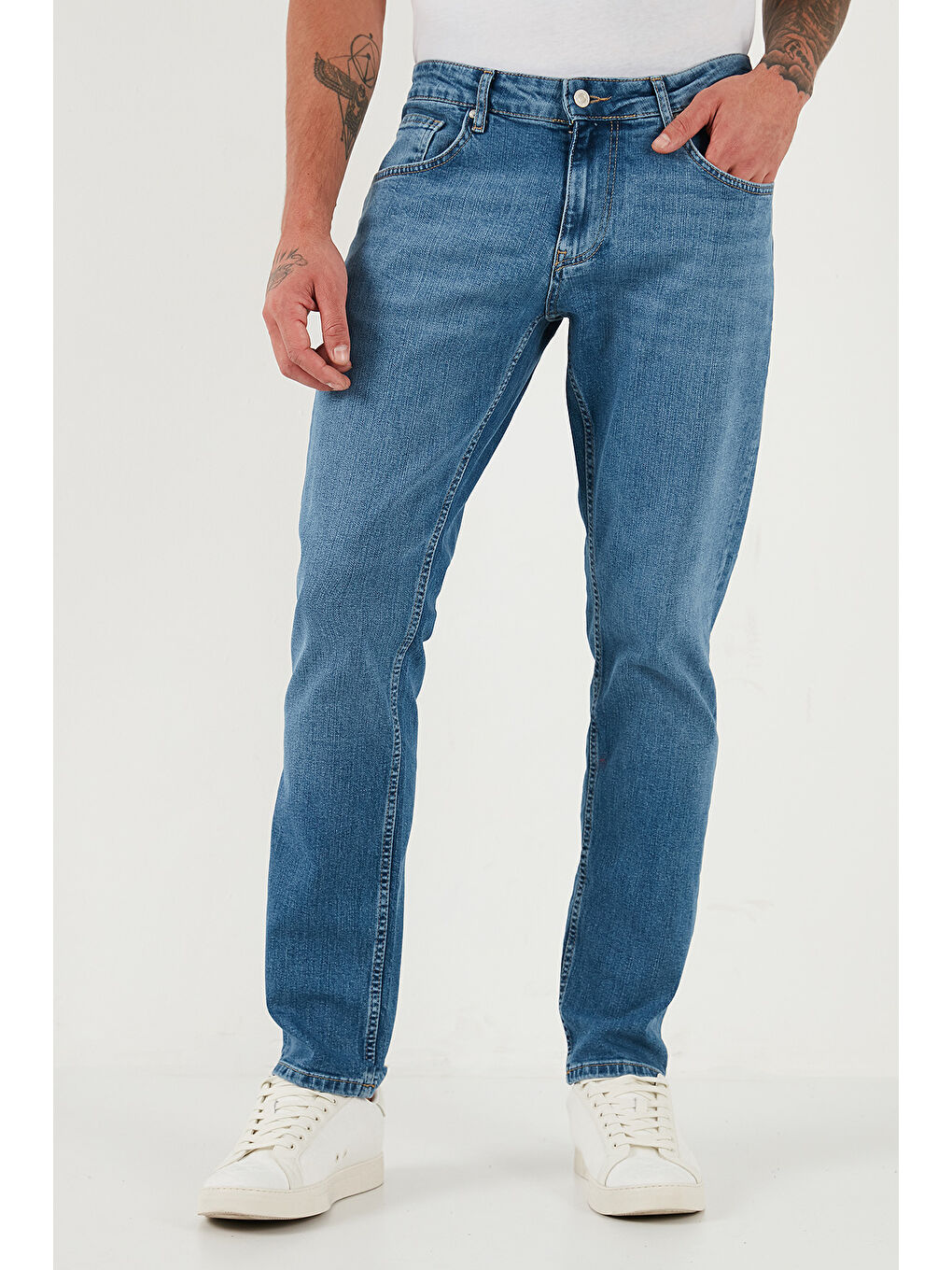Mavi Pamuklu Regular Fit Normal Bel Boru Paça Jeans 2203C281PARMA-1