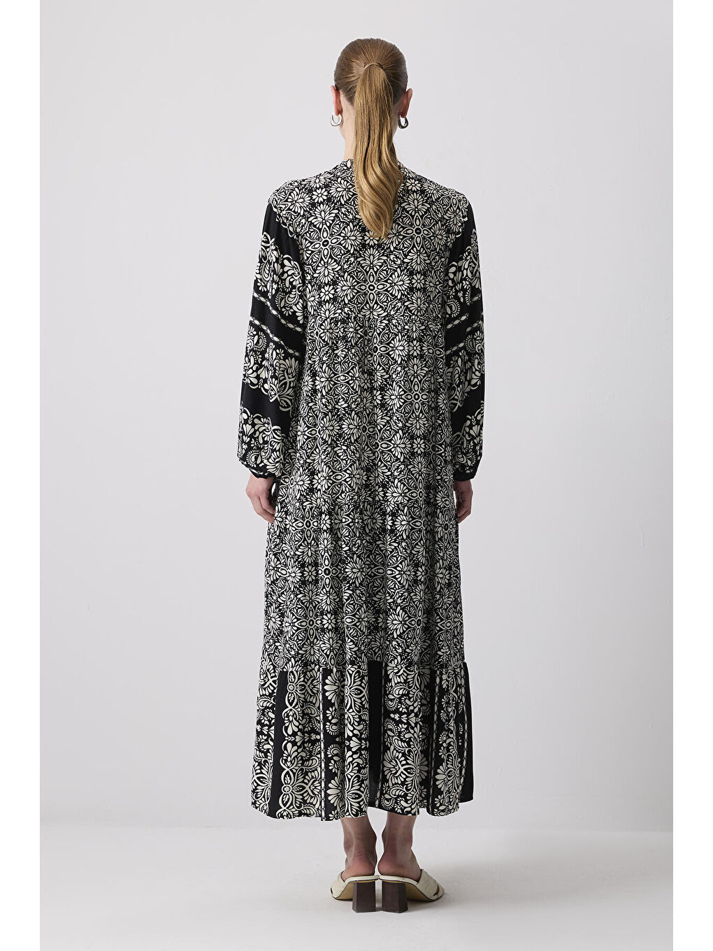 Siyah Desenli Maxi Elbise-3