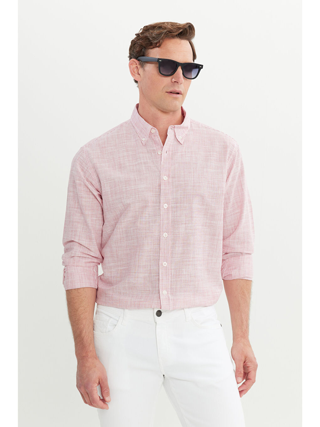 Erkek Kırmızı %100 Pamuk Comfort Fit Rahat Kesim Düğmeli Yaka Çizgili Gömlek