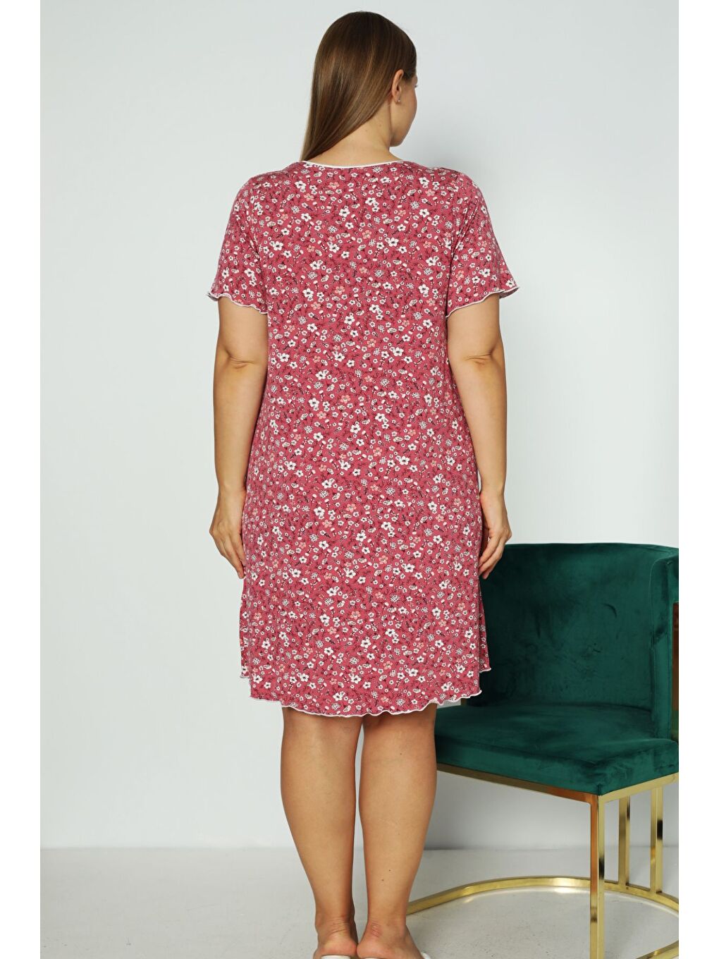 Pembe Desenli Biyeli Kısa Kollu Büyük Beden Esnek Gecelik-3