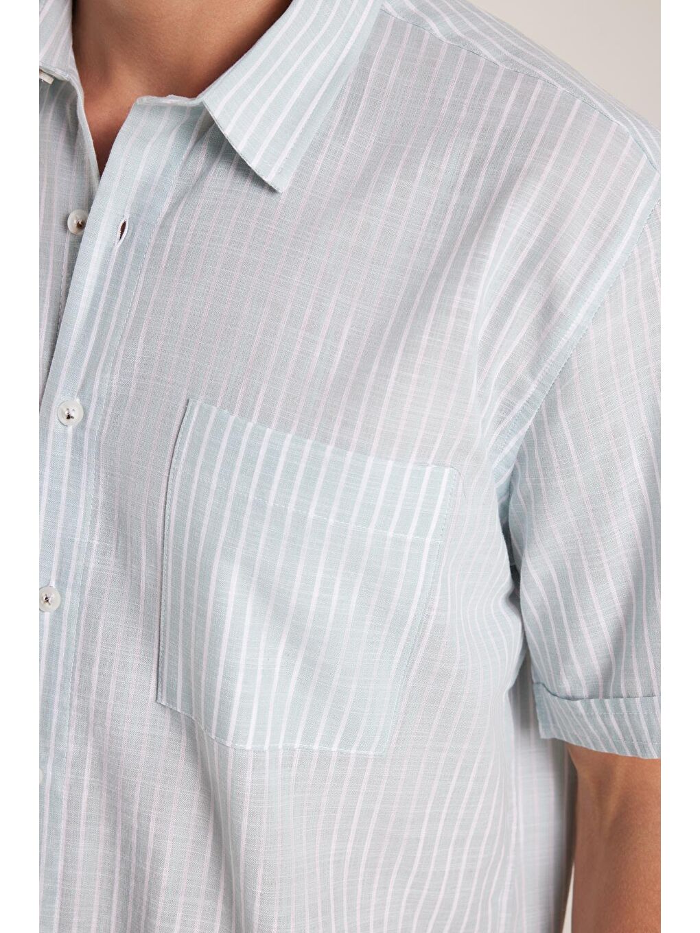 Erkek Regular Fit Klasik Kesim %100 Pamuk Kısa Kollu Keten Doku Tek Cepli Çizgili Yeşil Gömlek-2