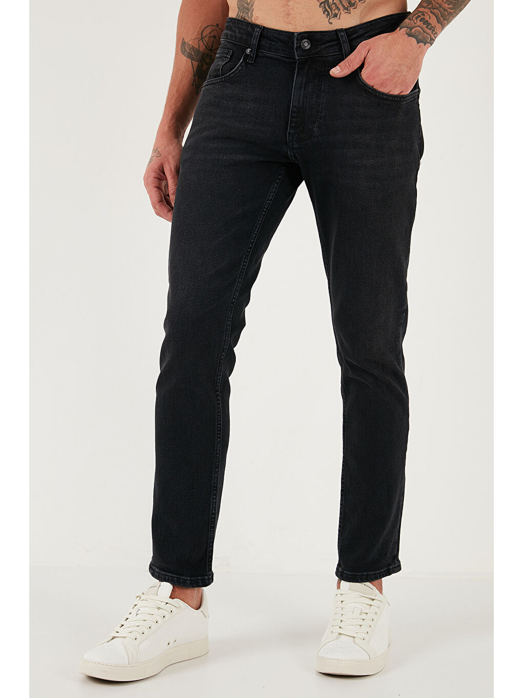 Siyah Pamuklu Regular Fit Normal Bel Boru Paça Jeans 2203C14PARMA-1