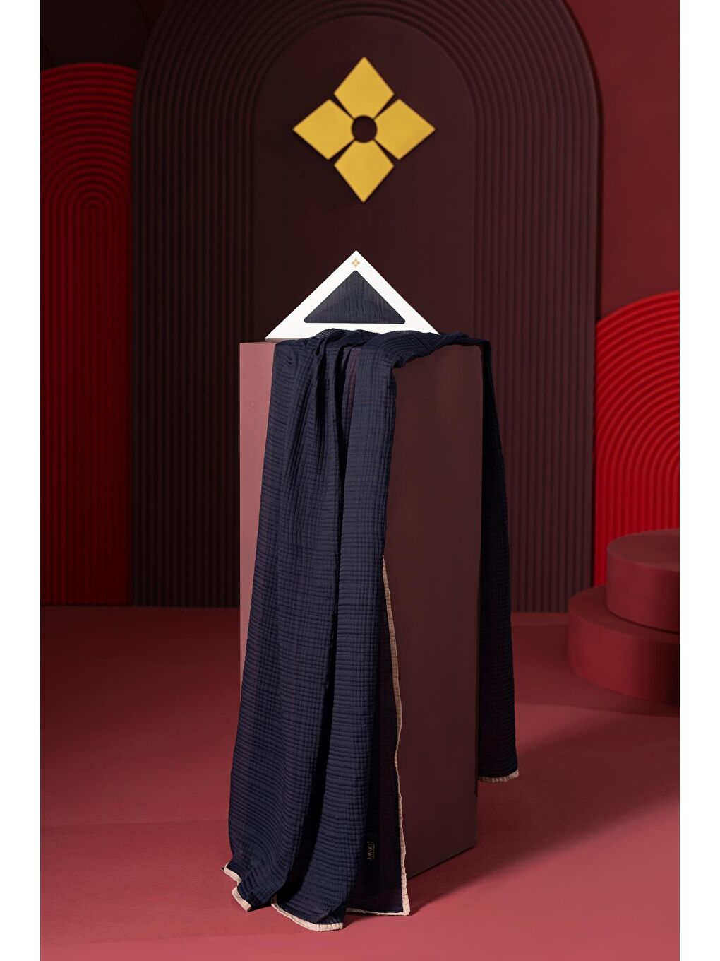 Lacivert Kadın Biyeli Müslin Şal