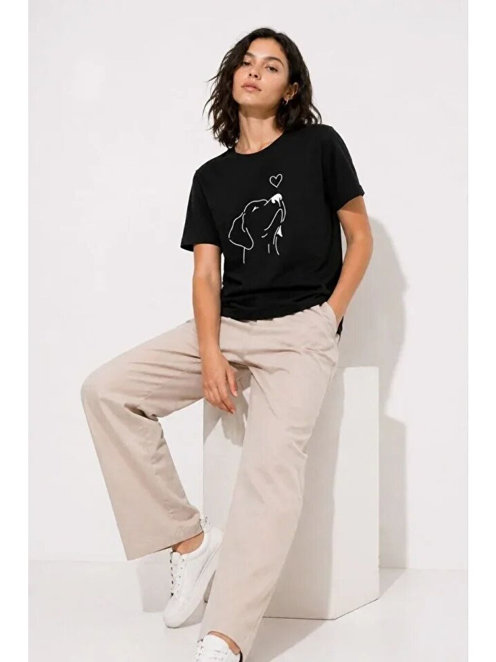 Köpek Figürlü Minimal Baskılı Tişört Kısa Kol Yazlık T-Shirt - Siyah-2